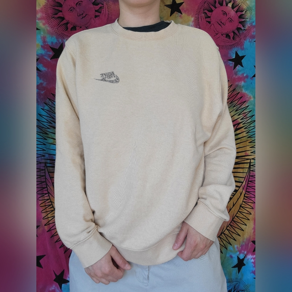 Nike Cream Move to Zero Crewneck
